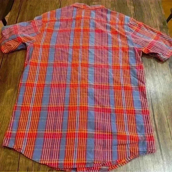 QuickSilver Men's Shirt Short Sleeve Button Reddish Plaid Size M - Picture 5 of 5